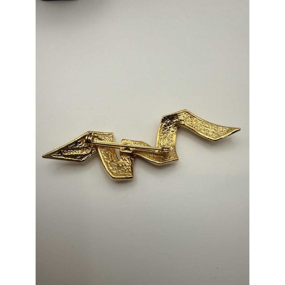 GERRY'S -PIN/BROOCH-GOLDTONE ZIGZAG-OR LETTER "M"-OR LETTER " W" - A 1-11 - Picture 5 of 6